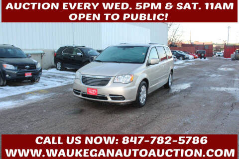 2015 Chrysler Town and Country for sale at Waukegan Auto Auction in Waukegan IL