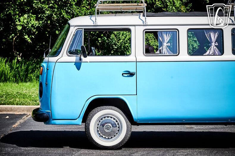 1990 Volkswagen Bus