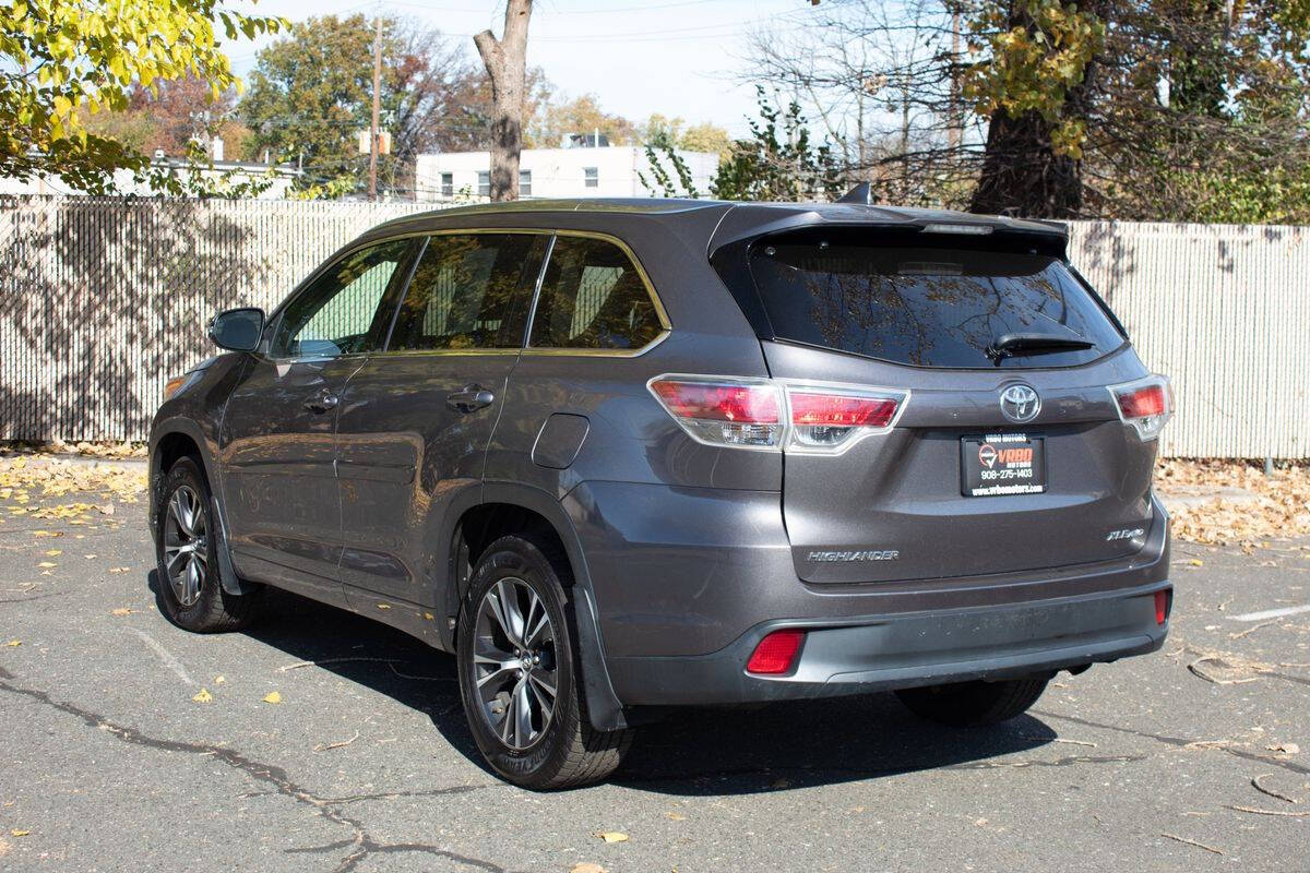 2016 Toyota Highlander for sale at Vrbo Motors in Linden, NJ