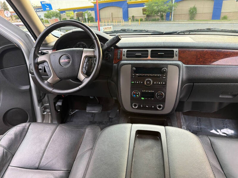 2011 GMC Yukon SLT