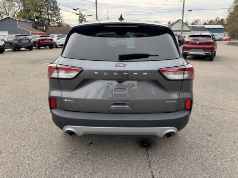 2022 Ford Escape SEL