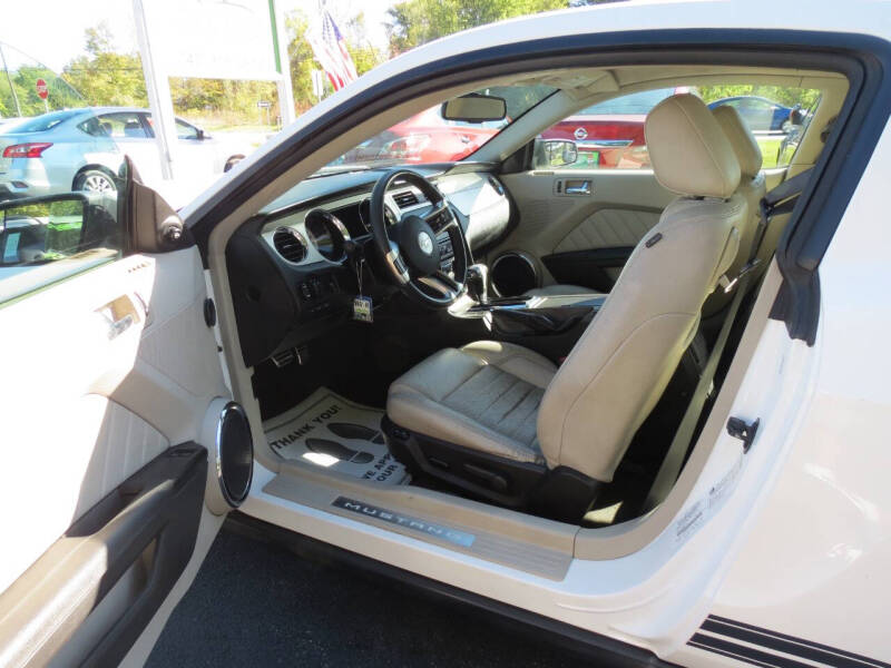 2011 Ford Mustang V6 Premium