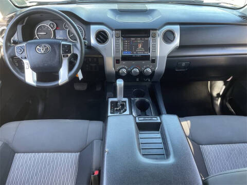 2017 Toyota Tundra SR5