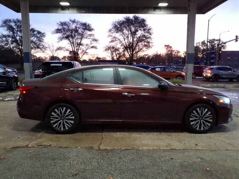 2024 Nissan Altima 2.5 SV