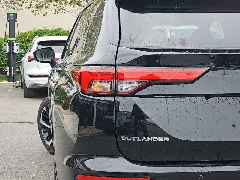 2025 Mitsubishi Outlander PHEV SEL