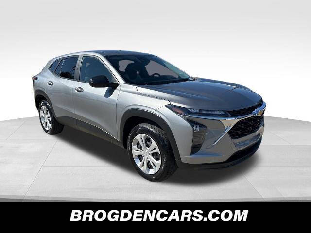 2025 Chevrolet Trax LS's photo