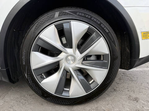 2022 Tesla Model Y Long Range