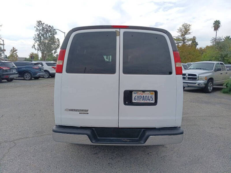 2012 Chevrolet Express LT 2500