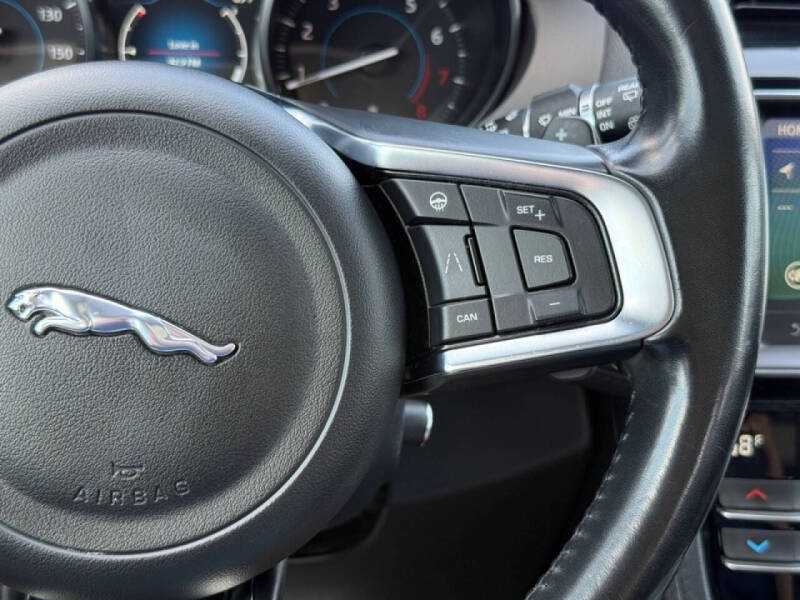 2020 Jaguar F-PACE 30t Prestige