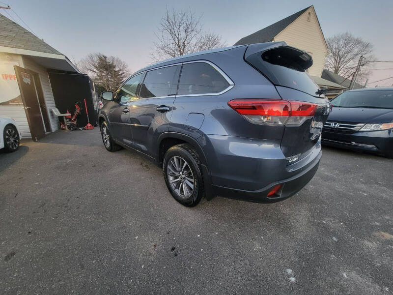 2018 Toyota Highlander XLE photo 10