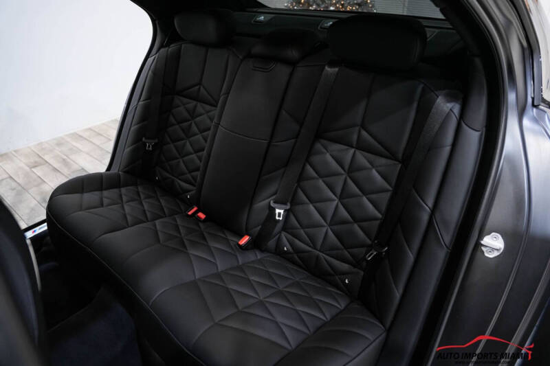 2025 BMW 7 Series 740i