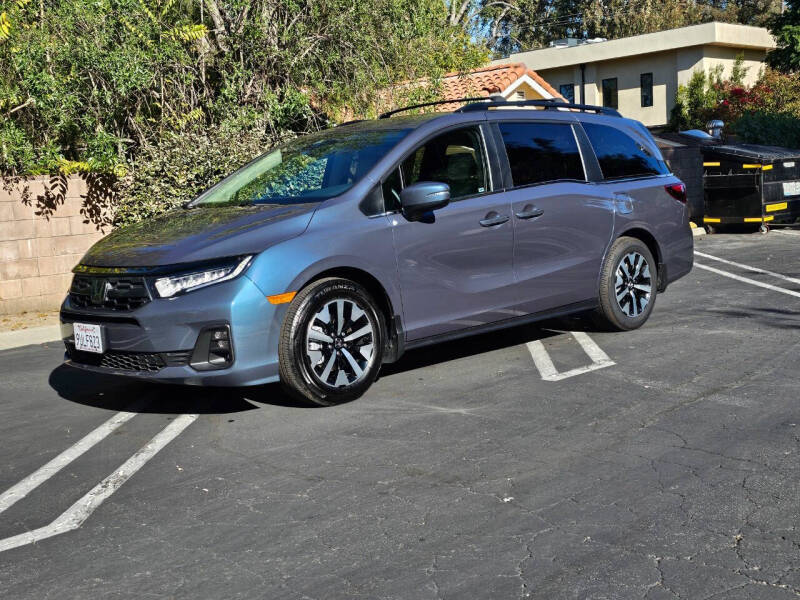 2025 Honda Odyssey EX-L's photo