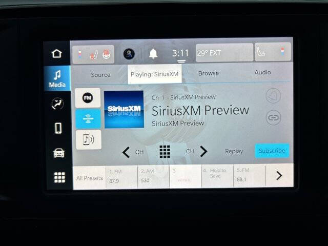 2022 Chrysler Voyager LX