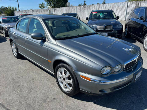 2004 Jaguar X-Type for sale at TRAX AUTO WHOLESALE in San Mateo CA