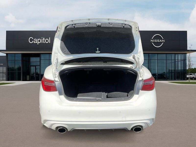 2022 Infiniti Q50 Luxe