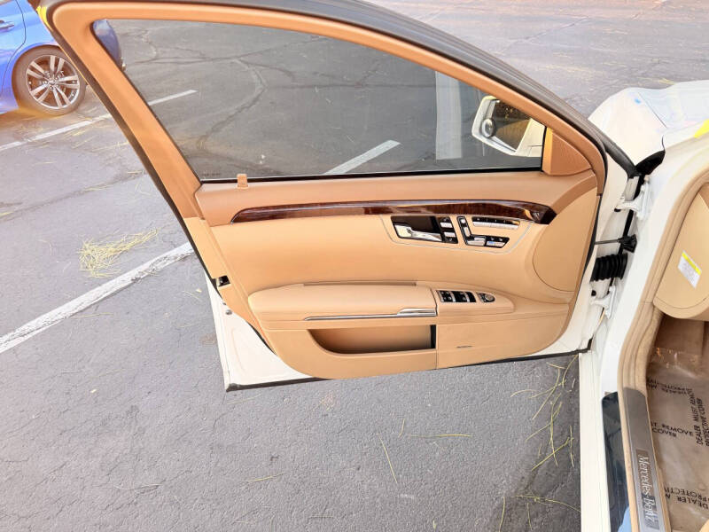 2013 Mercedes-Benz S-Class S 550 4MATIC