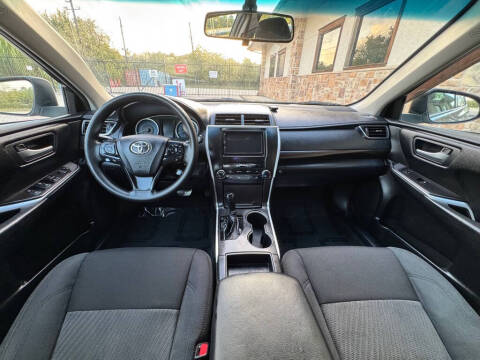 2016 Toyota Camry LE