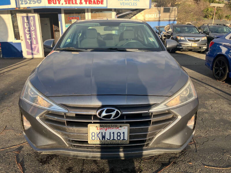 2019 Hyundai Elantra SE