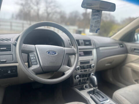 2011 Ford Fusion S