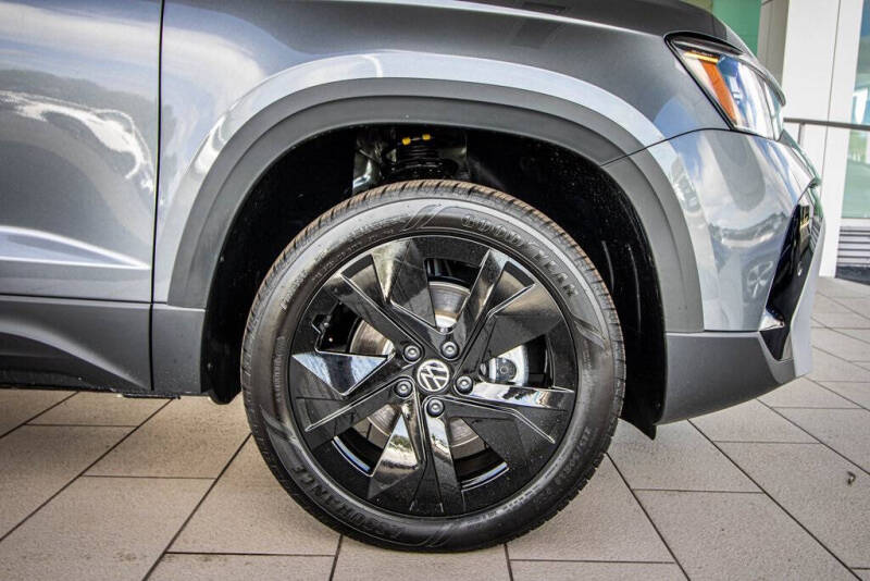 2026 Volkswagen Taos SE