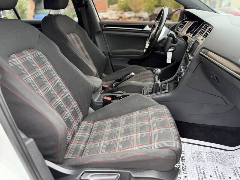 2015 Volkswagen Golf GTI S