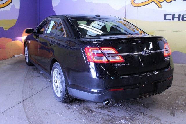 2016 Ford Taurus Limited