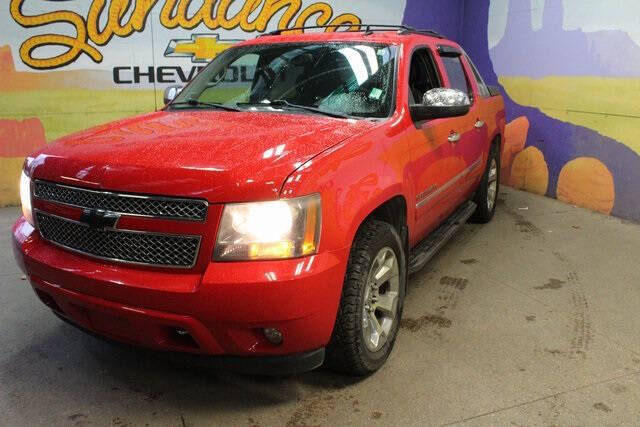 Used 2011 Chevrolet Avalanche LTZ with VIN 3GNTKGE30BG151011 for sale in Grand Ledge, MI