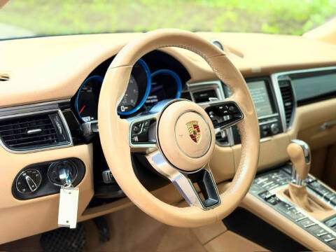 2015 Porsche Macan S