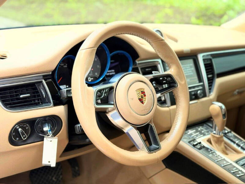 2015 Porsche Macan S