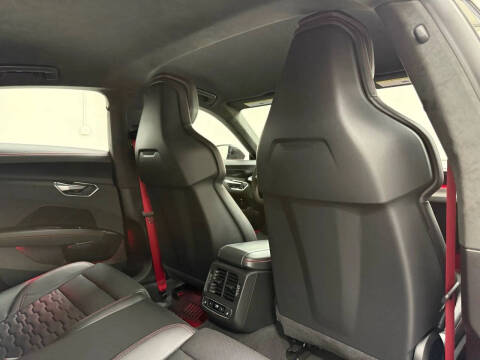 2022 Audi RS e-tron GT quattro