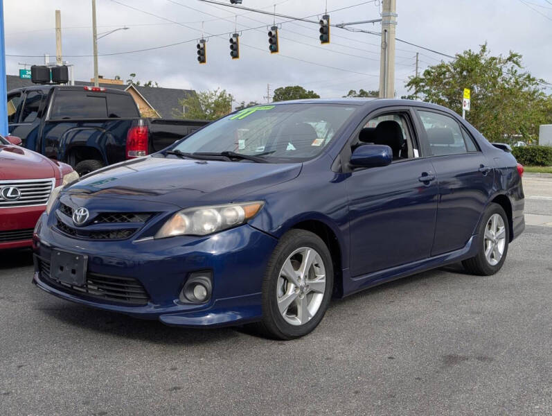 2011 Toyota Corolla S's photo