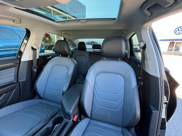 2025 Volkswagen Jetta SEL