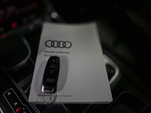 2019 Audi Q8 quattro Prestige 55 TFSI