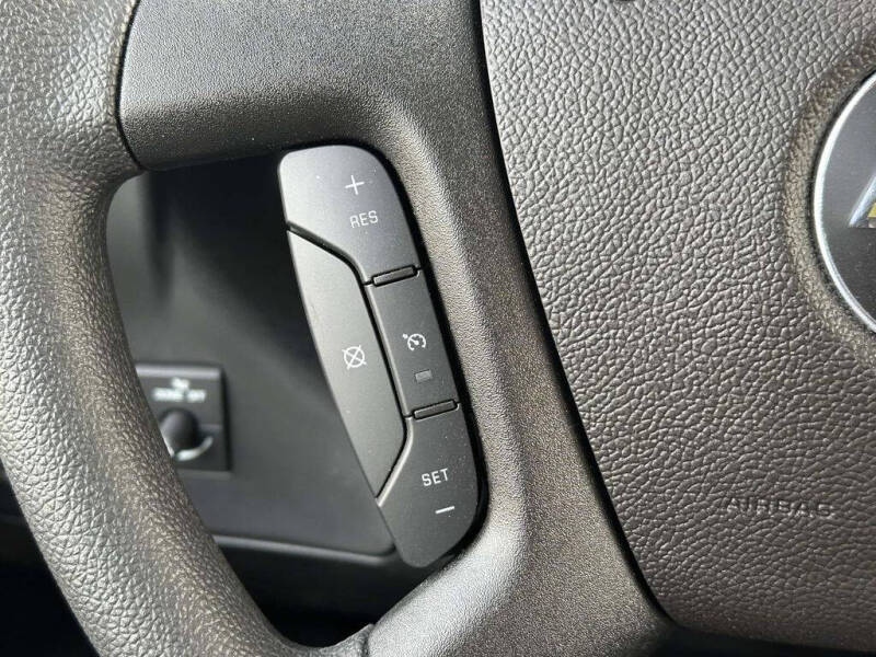 2025 Chevrolet Express 2500