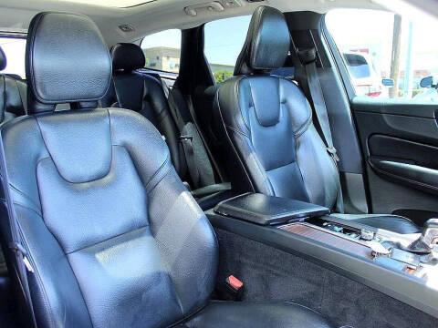 2019 Volvo XC60 T6 Momentum