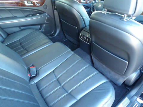 2012 Hyundai Equus Signature