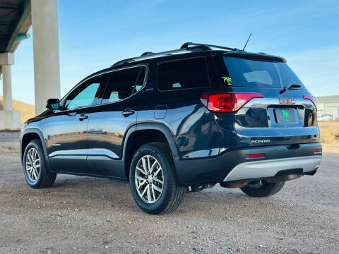 2017 GMC Acadia SLE-2