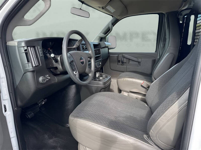 2023 GMC Savana 2500