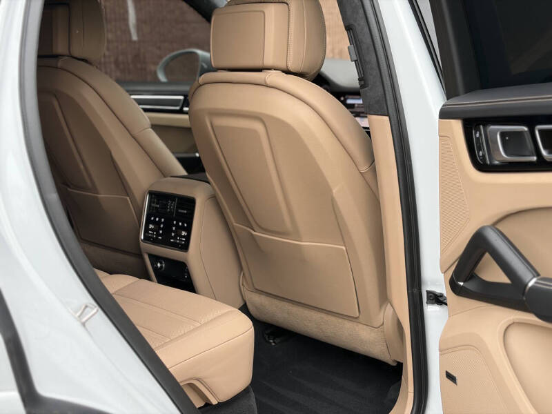 2022 Porsche Cayenne GTS