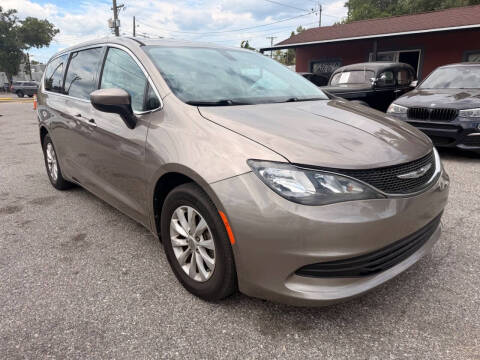 2017 Chrysler Pacifica Touring