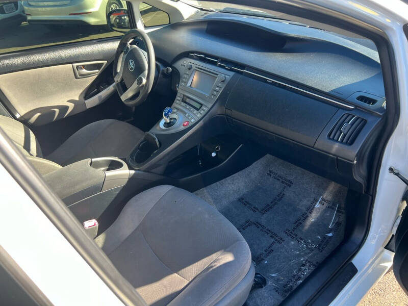 2013 Toyota Prius Two