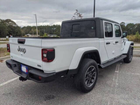 2022 Jeep Gladiator Overland