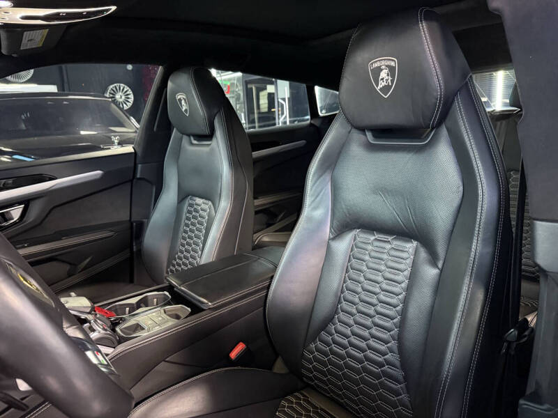 2020 Lamborghini Urus