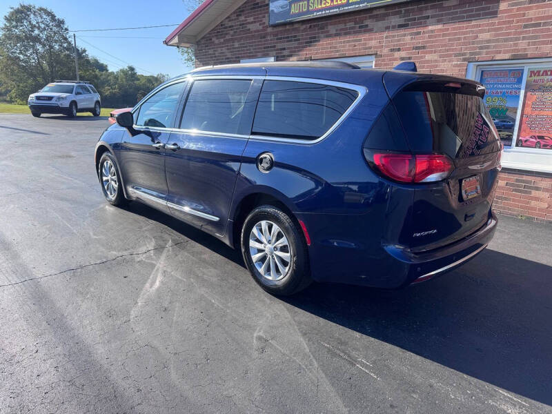 2017 Chrysler Pacifica Touring-L