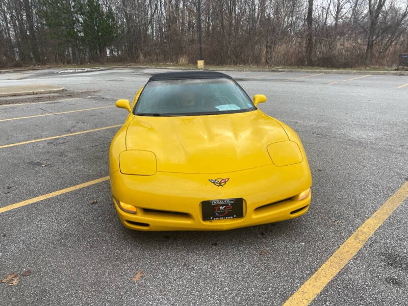 2004 Chevrolet Corvette Base photo 8