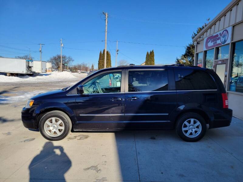 2010 Chrysler Town and Country for sale at Chuck's Sheridan Auto in Mount Pleasant WI