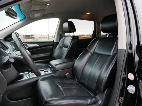 2017 Nissan Pathfinder SL