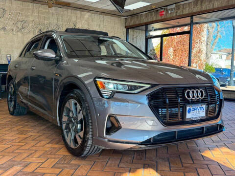 2021 Audi e-tron quattro Premium