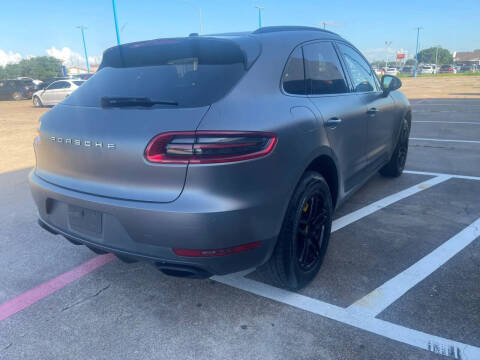 2017 Porsche Macan
