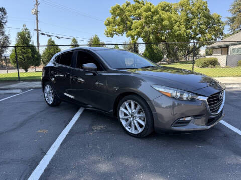 2017 Mazda MAZDA3 Touring